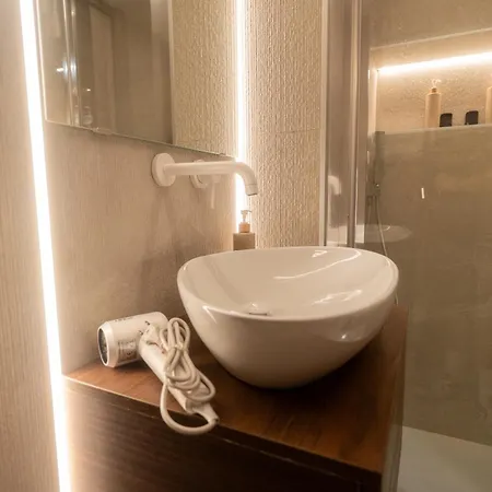 Tatil Evi Tobe Plebiscito - Cozy Loft In Center Napoli